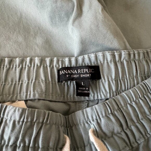 Banana Republic Easy Shorts 9" - Picture 3 of 3
